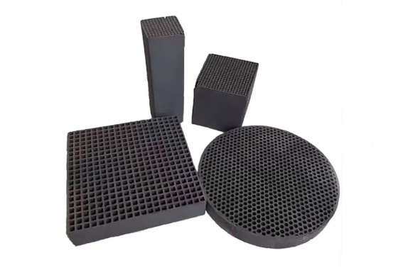 Charbon actif nid d’abeilles